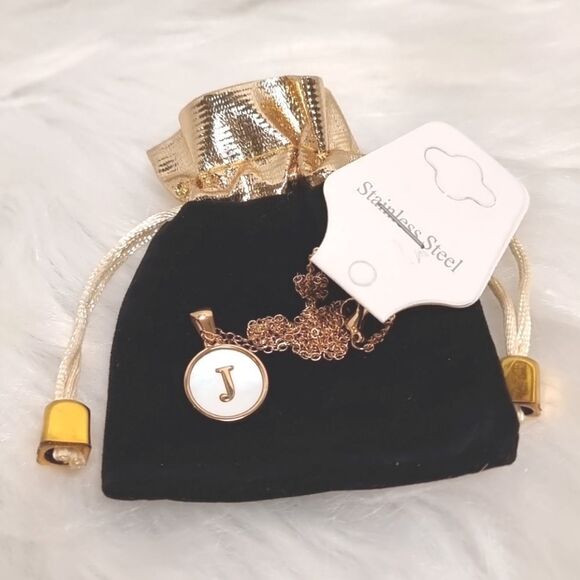 SHELL INITIAL PENDANT NECKLACE stainless steel gold plated I J K or L - Picture 4 of 14